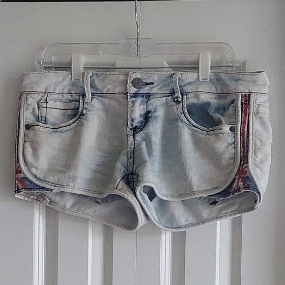 Vanilla Star by Delia's Light Denim Union Jack Shorts Juniors Size 11 - Picture 1 of 15